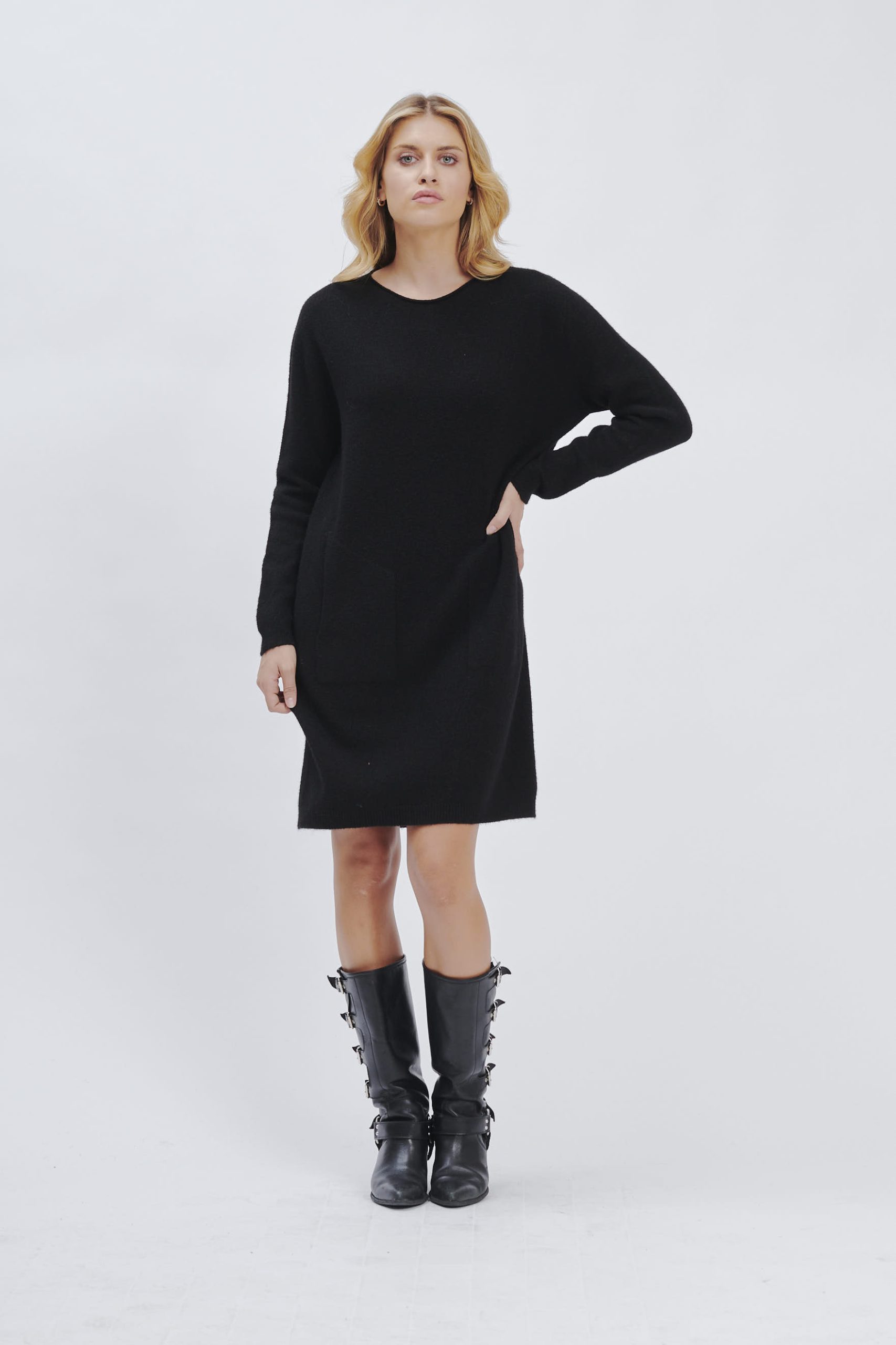 FD027_ABITO-TURN-WITH-TASCHINO_NERO-602 KNITTED DRESS WITH POCKET |