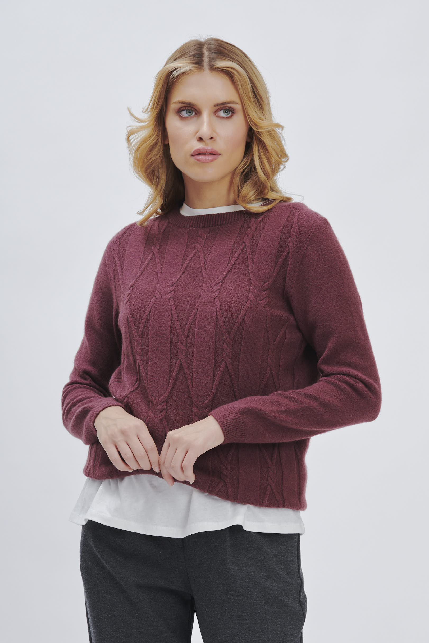 FD034_GIRO-VISCOSE-LOSANGHE_BORDEAUX-648 KNITTED SWEATER WITH TEXTURE |