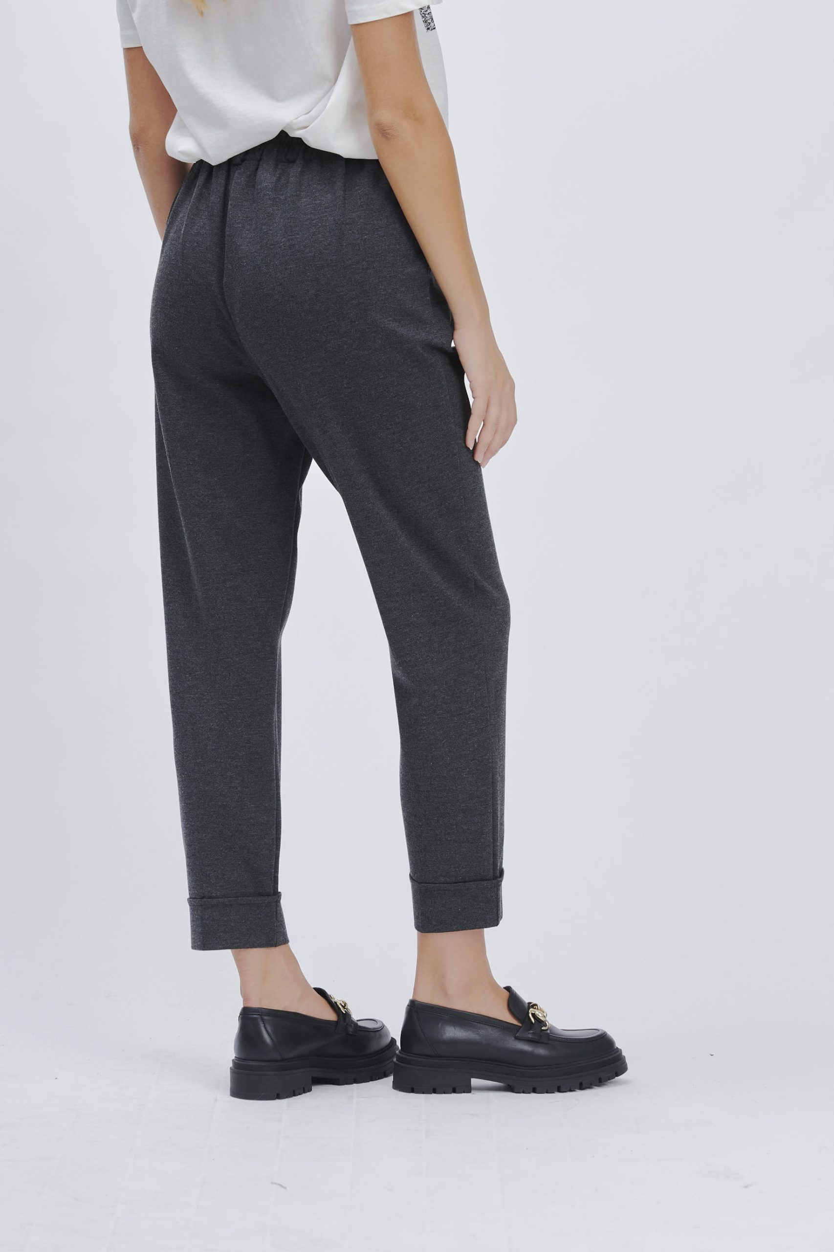 CHINOS WITH ELASTICATED PLEATS |