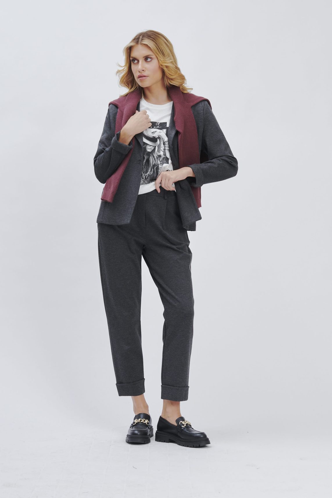 CHINOS WITH ELASTICATED PLEATS