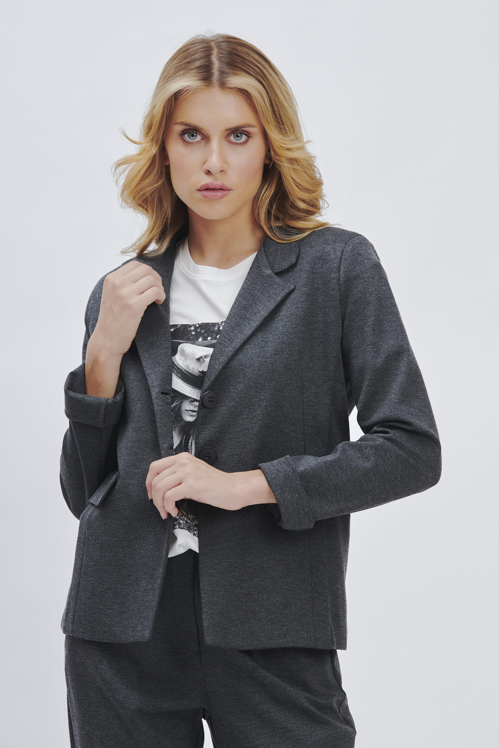 TWO-BUTTON ELASTICATED JACKET |