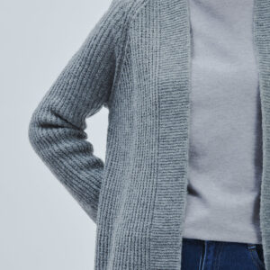 FD156-STRICKJACKE-PUNKT-KOLBEN-GRAU-570 OFFENE STRICKJACKE |