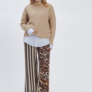 GESTREIFTE HOSE AUS SATIN MIT ANIMALPRINT |