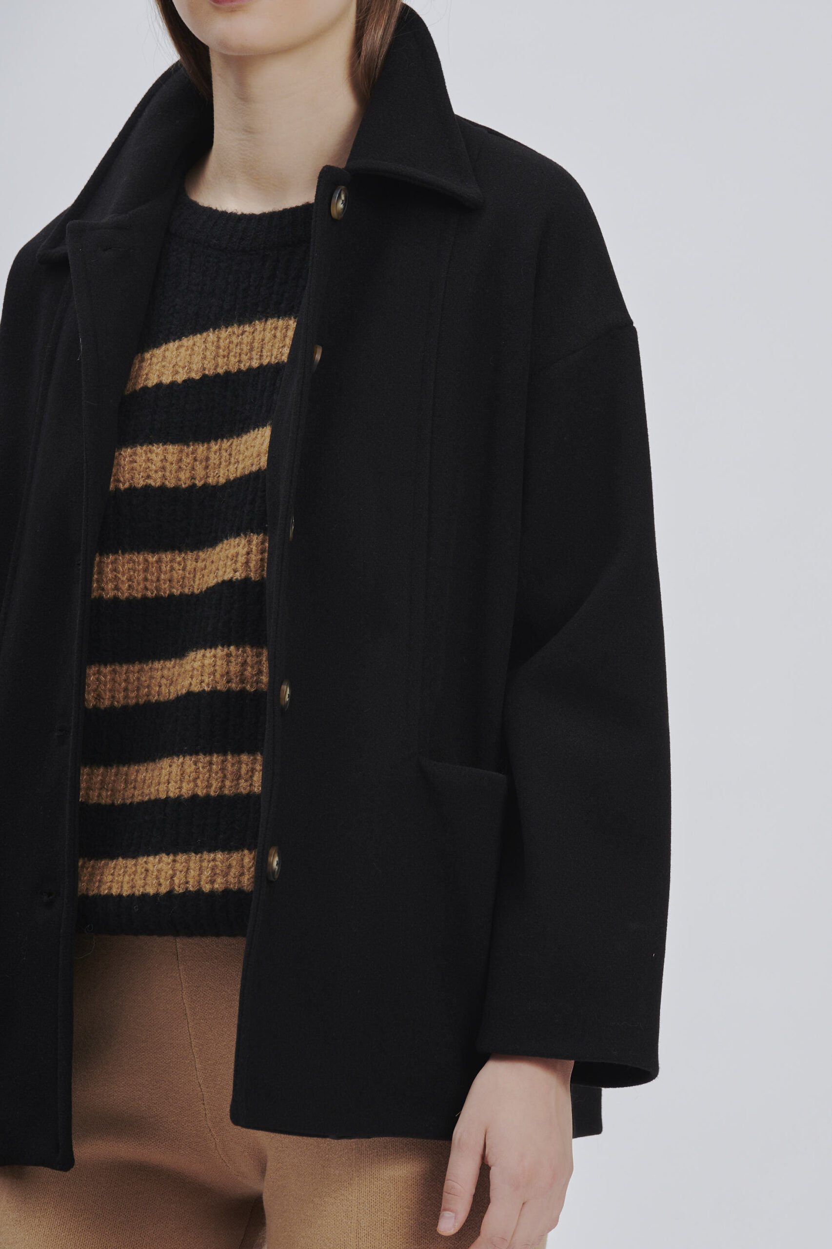 FD177-SHORT-COAT-CLOTH-BLACK-930 SHORT CLOTH COAT |