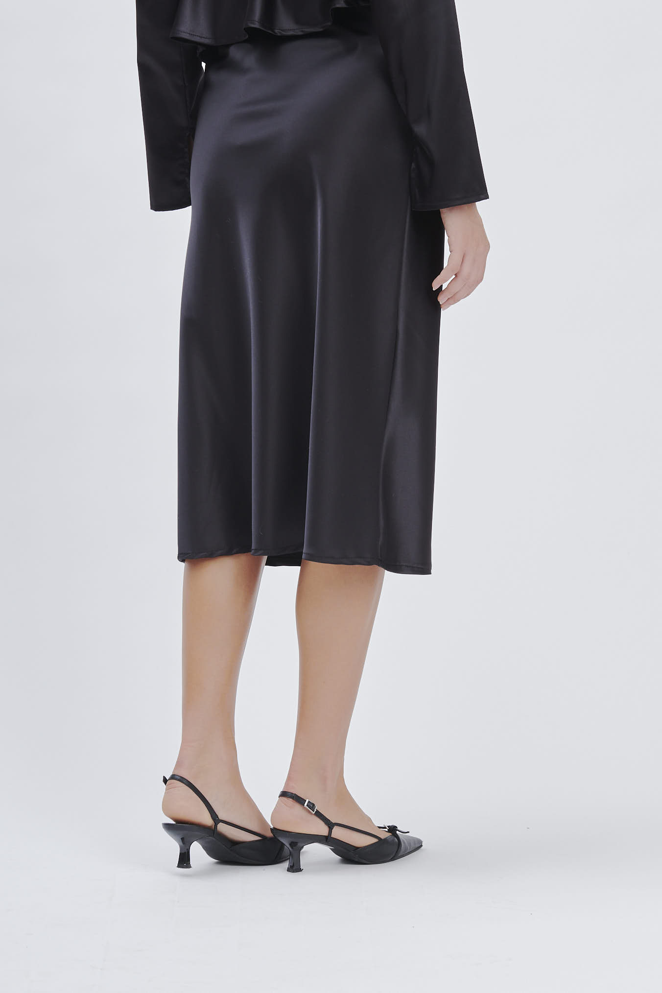 SATIN SKIRT |