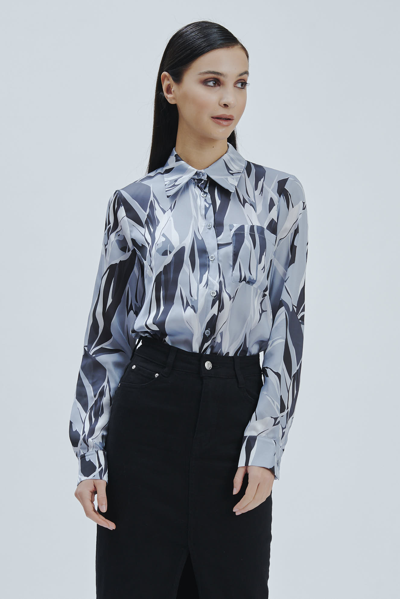 FD237-SHIRT-SATIN-PRINT-ABSTRACT-GREY-724 SATIN SHIRT WITH ABSTRACT PRINT |