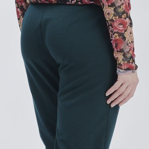 GERADE HOSE AUS CRÊPE |