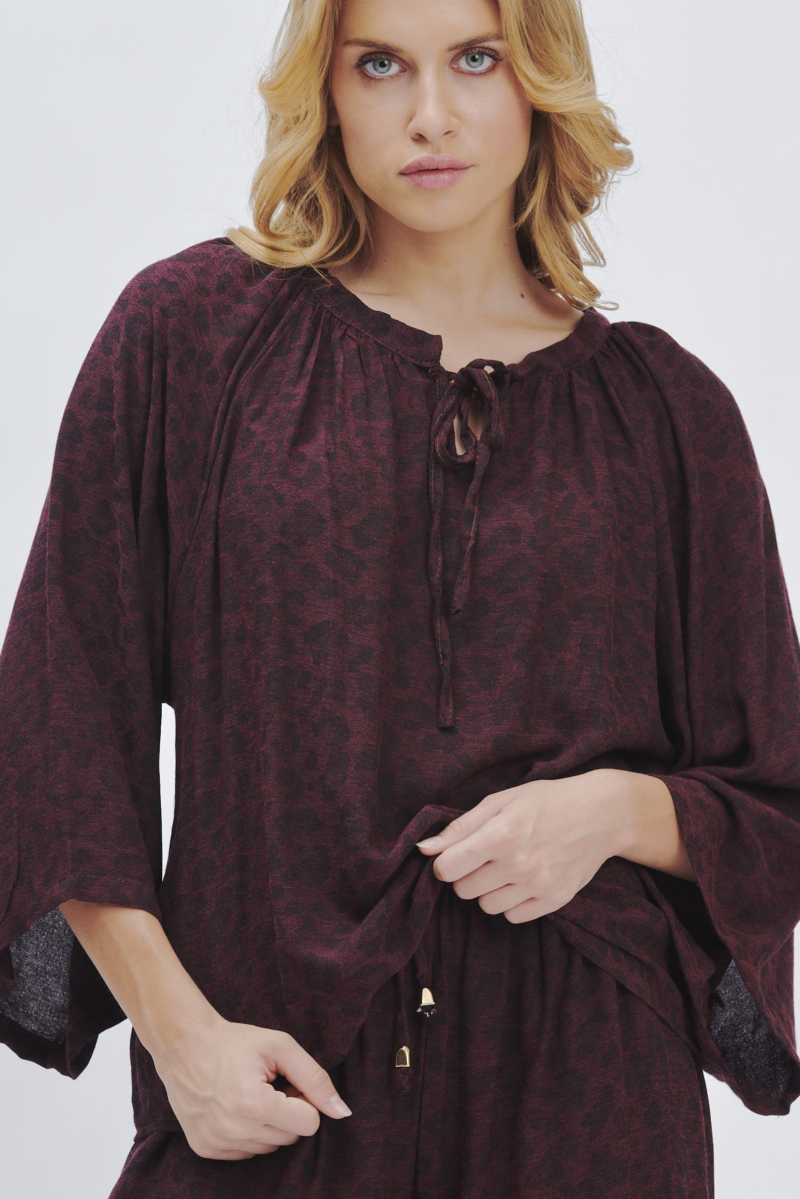 FD254_BLUSA-ANIMALIER-VISCOSA_BORDEAUX-2197 VISCOSE ANIMAL PRINT BLOUSE |