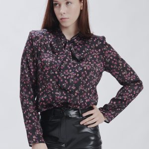 FD321-BLUSE-PRINT-BLUME-LILA-SCHWARZ-607 BLUSE MIT BLUMENPRINT |
