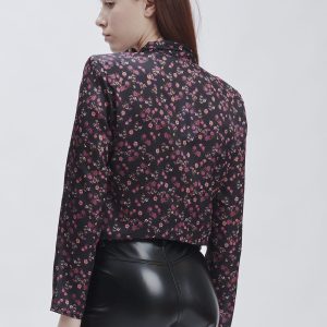 FD321-BLUSE-PRINT-BLUME-LILA-SCHWARZ-613 BLUSE MIT BLUMENPRINT |