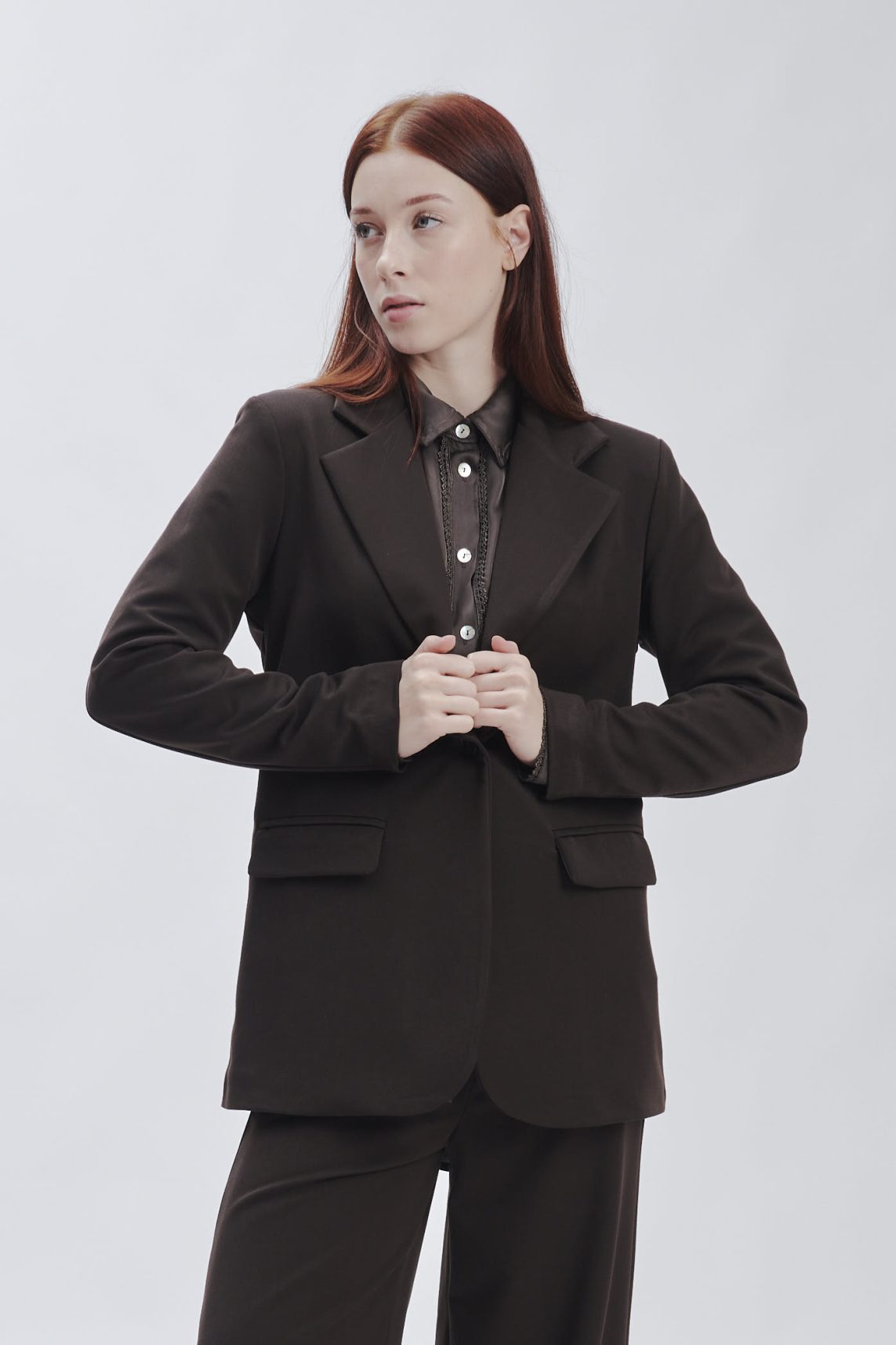 LONG ONE-BUTTON JACKET