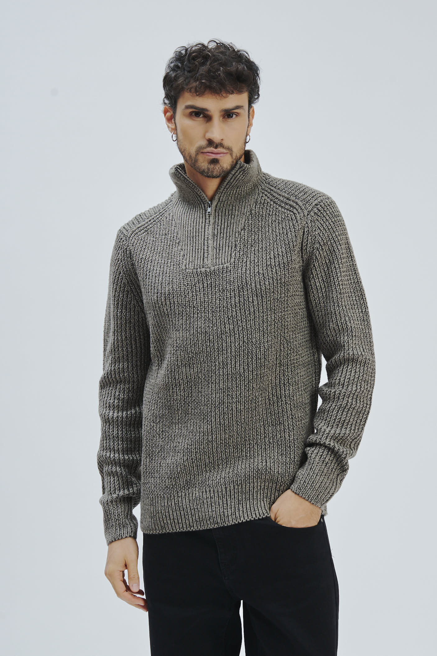 FU027-HALBER REISSVERSCHLUSS-COSTA-VANISE-BEIGE-98 GERIPPTER PULLOVER MIT HALBEM REISSVERSCHLUSS |