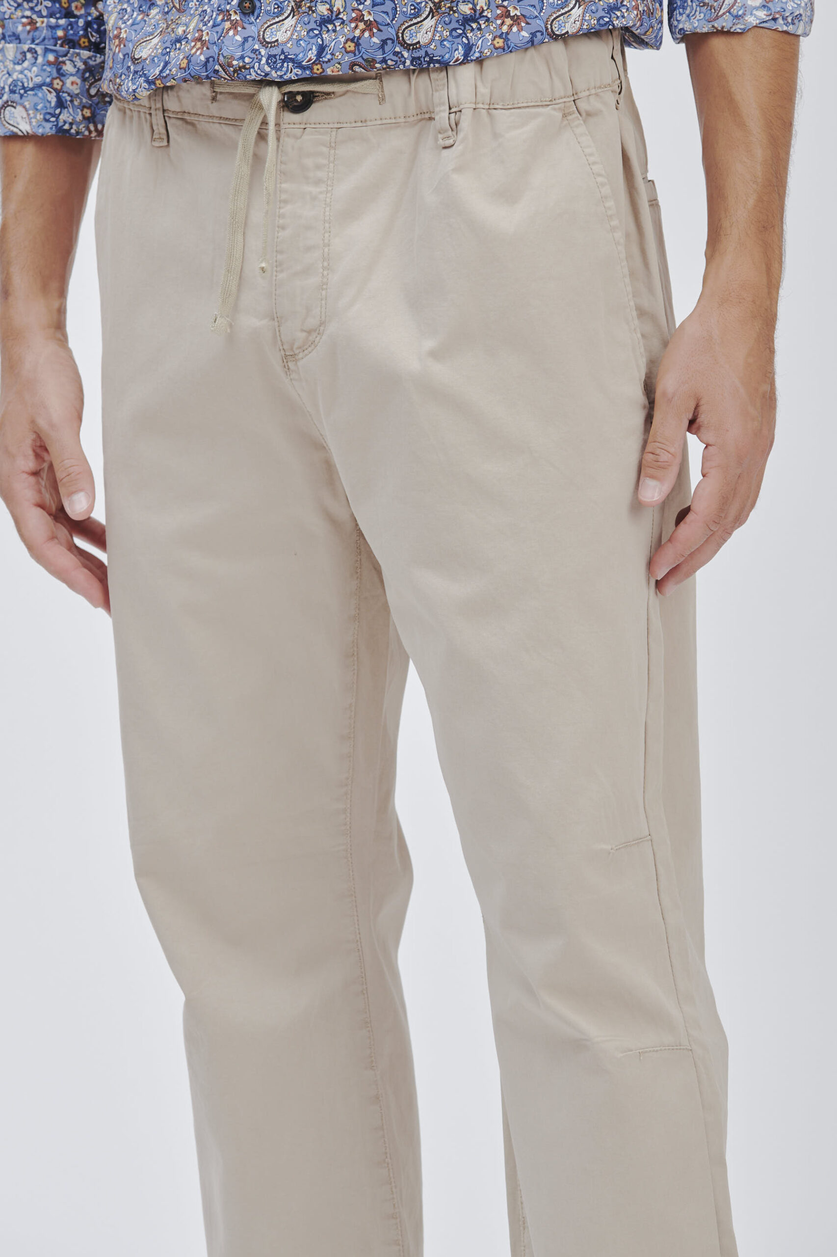 WEICHE HOSE MIT SPITZE |