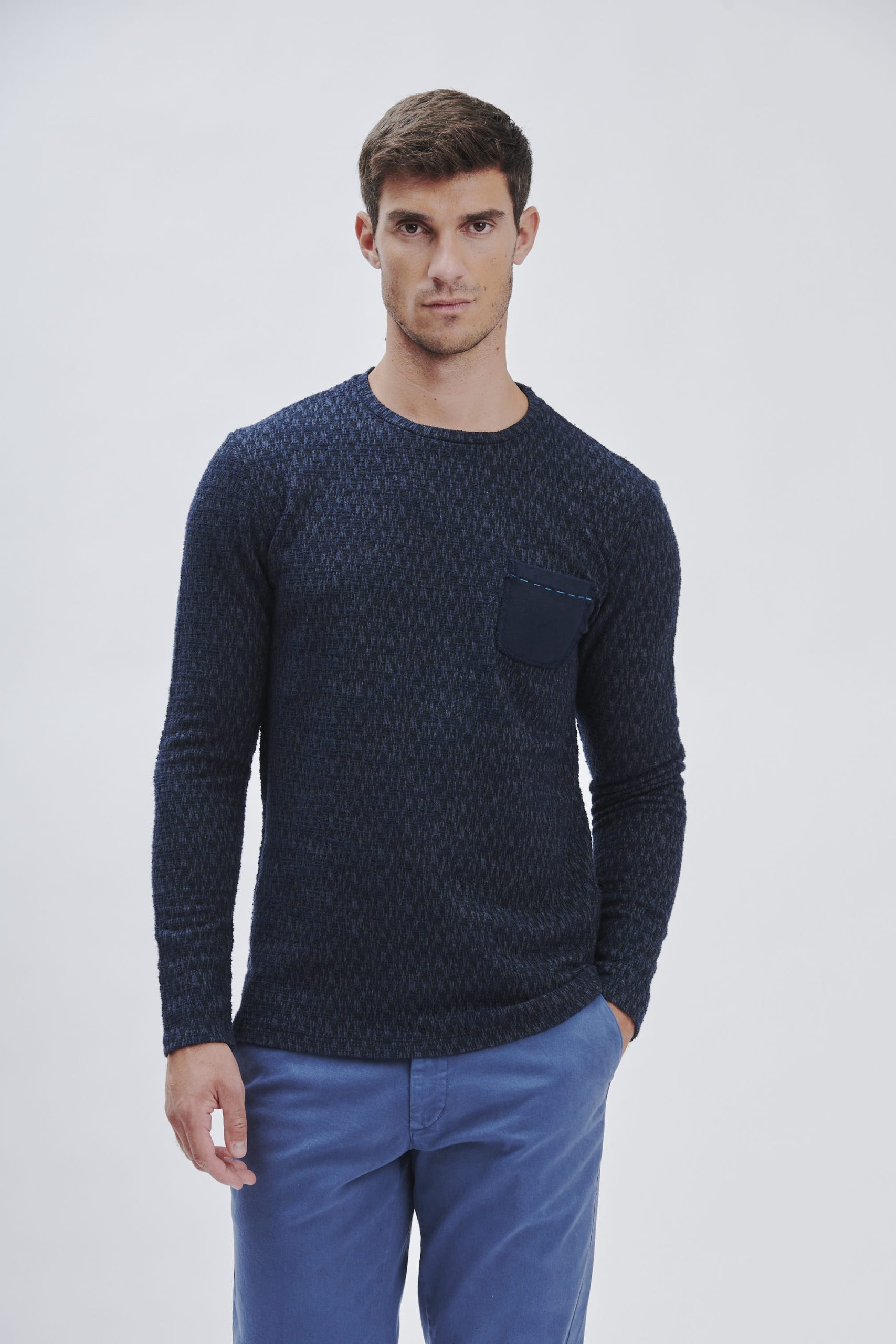 FU146_PARICOLLO-ML-CON-TASCHINO_NAVY-2076 LONG-SLEEVED CREWNECK SWEATER WITH POCKET |