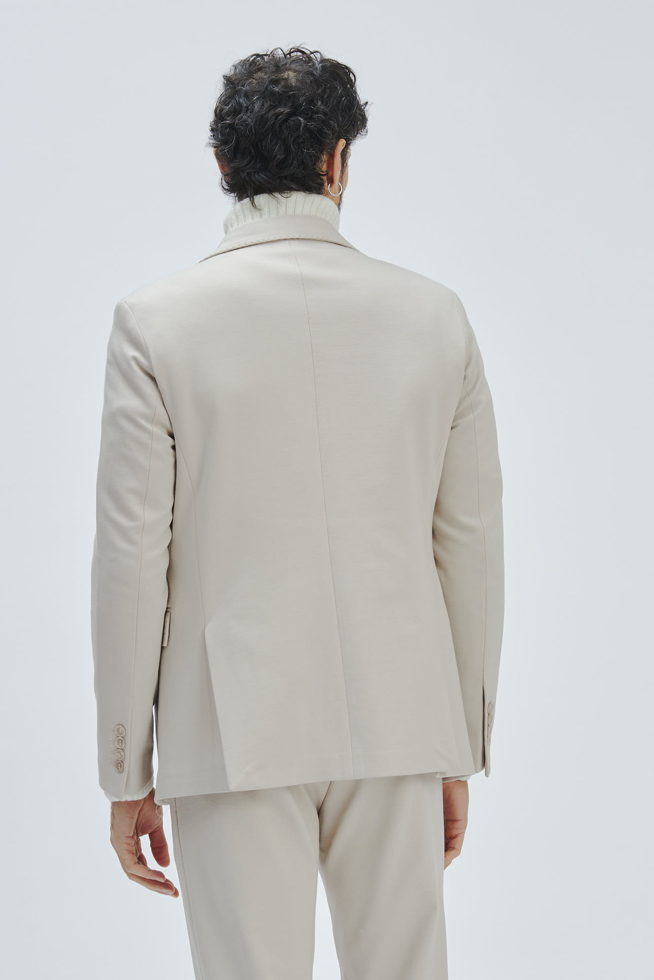 SLIM ELASTICATED TWO-BUTTON JACKET |