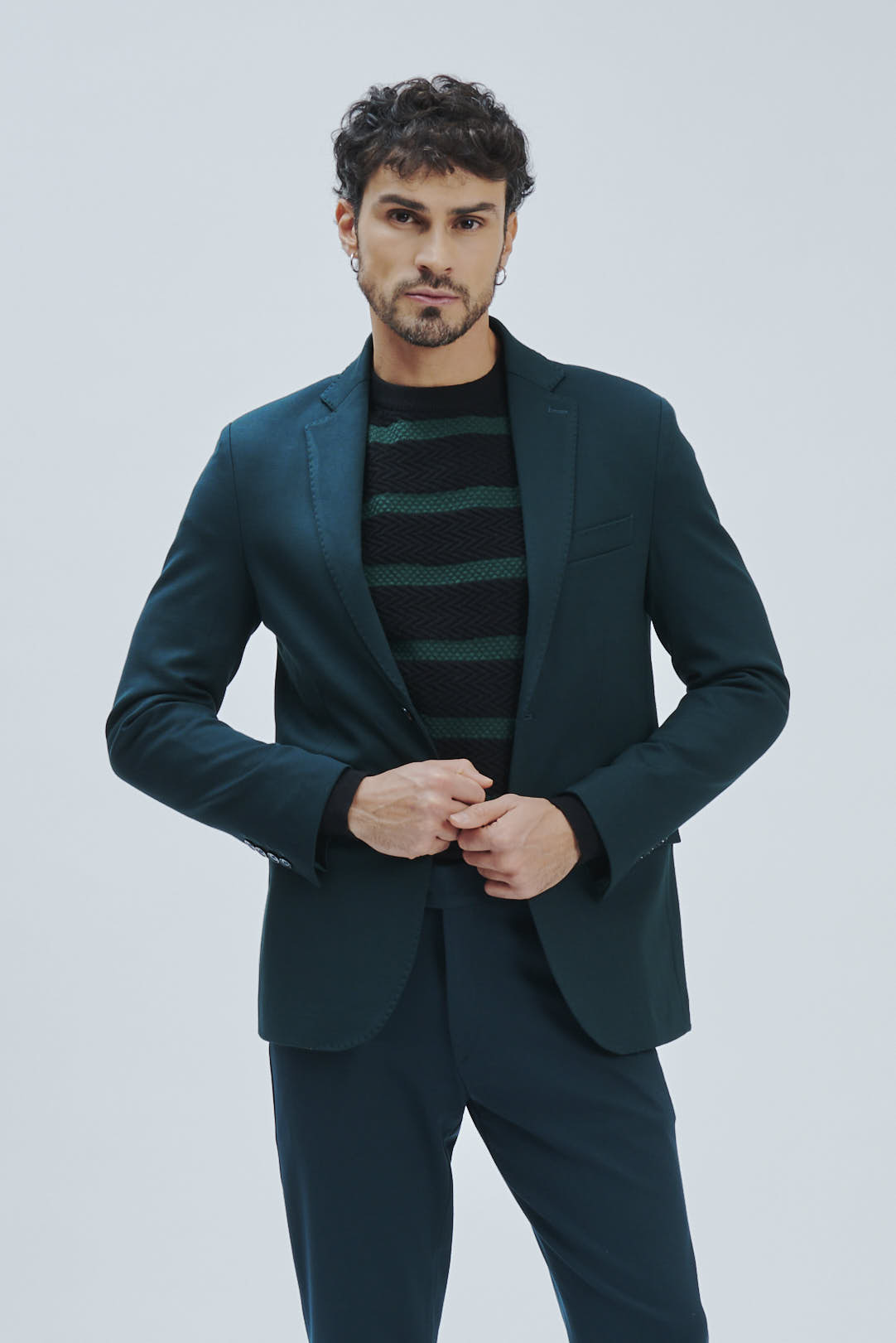 SLIM ELASTICATED TWO-BUTTON JACKET |