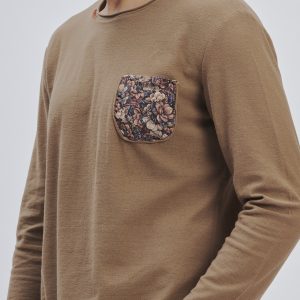 fu183-t-shirt-ml-taschino-stampato-4 MAGLIA MANICA LUNGA STAMPA TASCHINO |