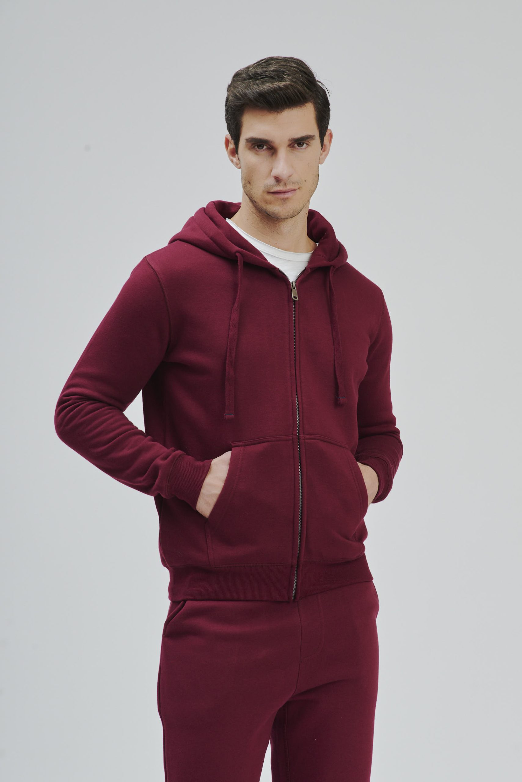 FELPA ZIP CAPPUCCIO |