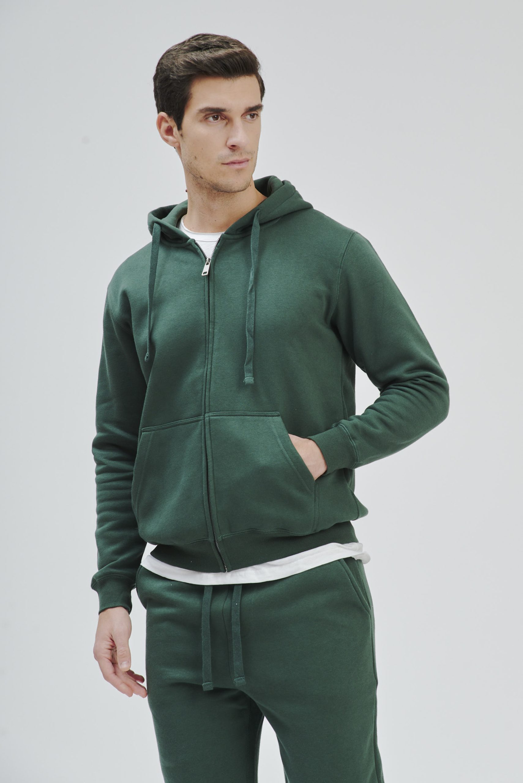 FELPA ZIP CAPPUCCIO |