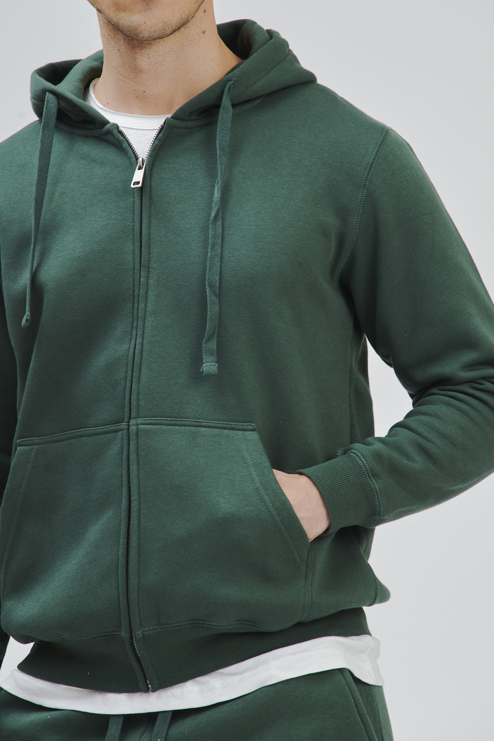 FELPA ZIP CAPPUCCIO |