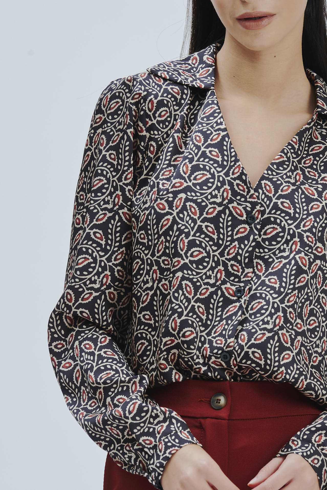 ETHNIC PRINT BLOUSE |