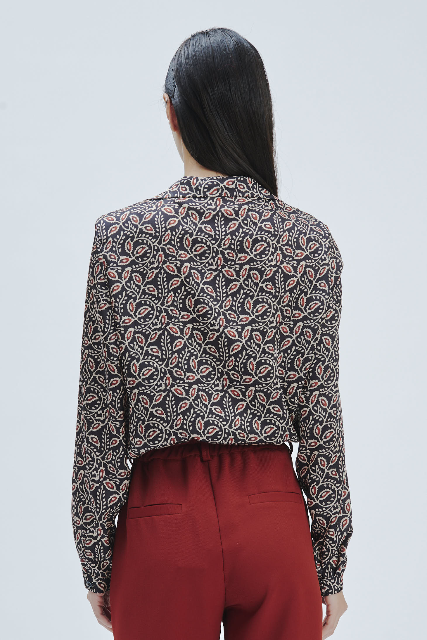 ETHNIC PRINT BLOUSE |