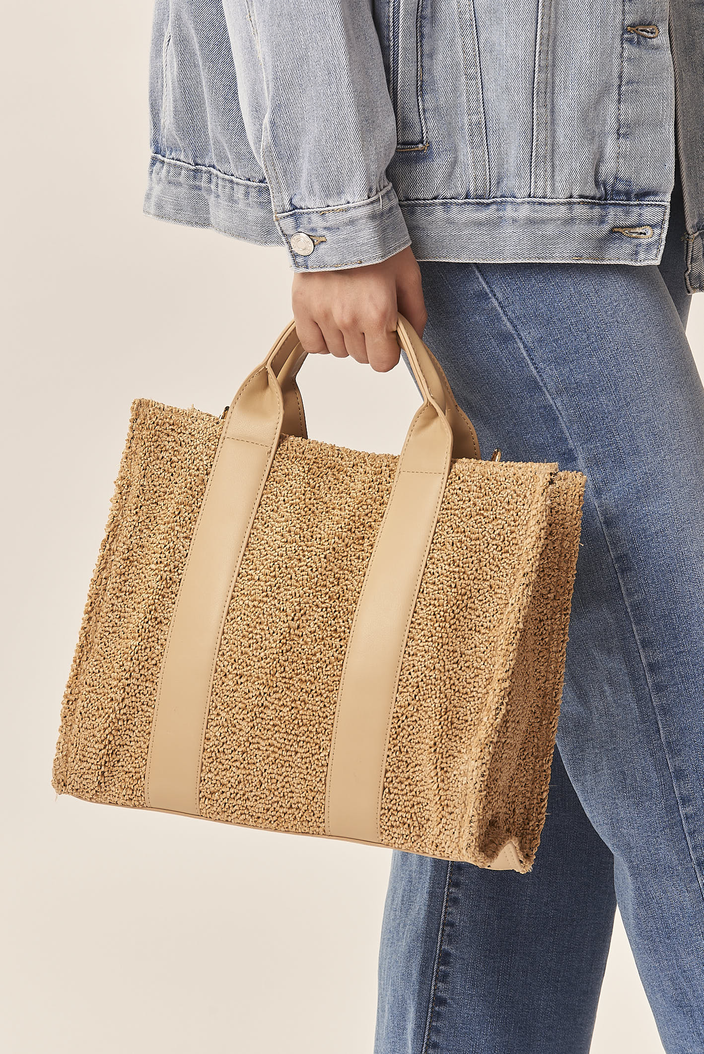 GAD005-BORS-A-MANO-EFFETTO-RAFFIA-BEIGE-470-1 RAFFIA-EFFECT HANDBAG |