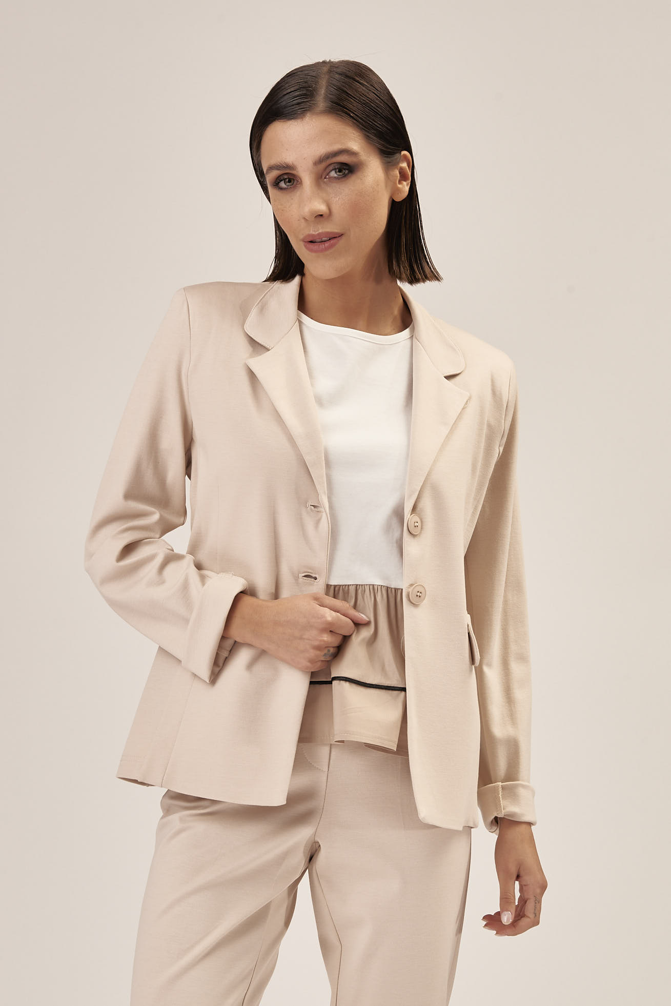 TWO-BUTTON ELASTICATED JACKET |