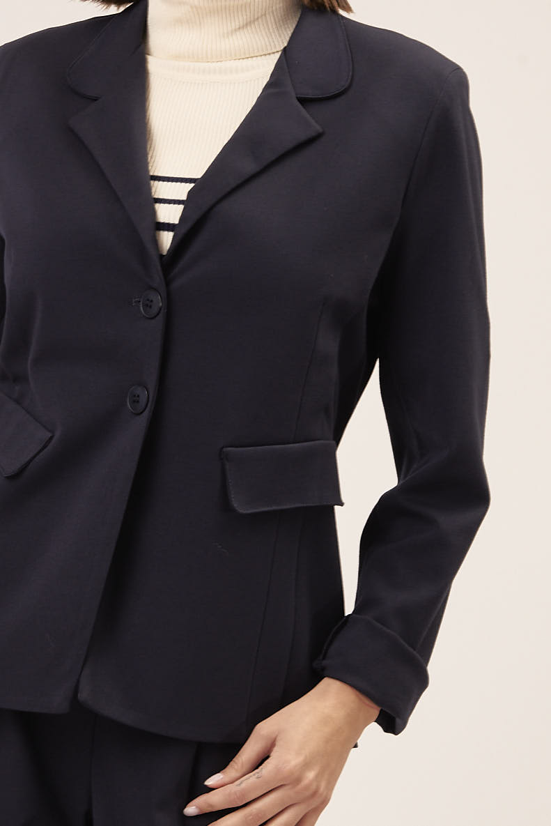 TWO-BUTTON ELASTICATED JACKET |