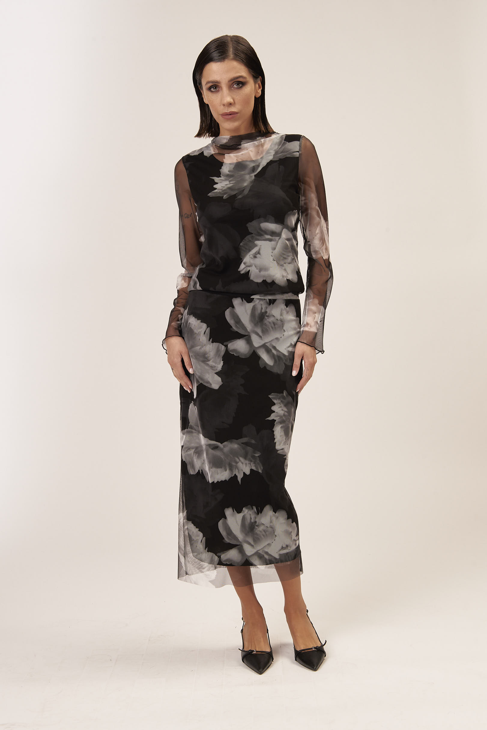 Outfits for Valentine's Day: ideas for a look that wins the heart | Magazine