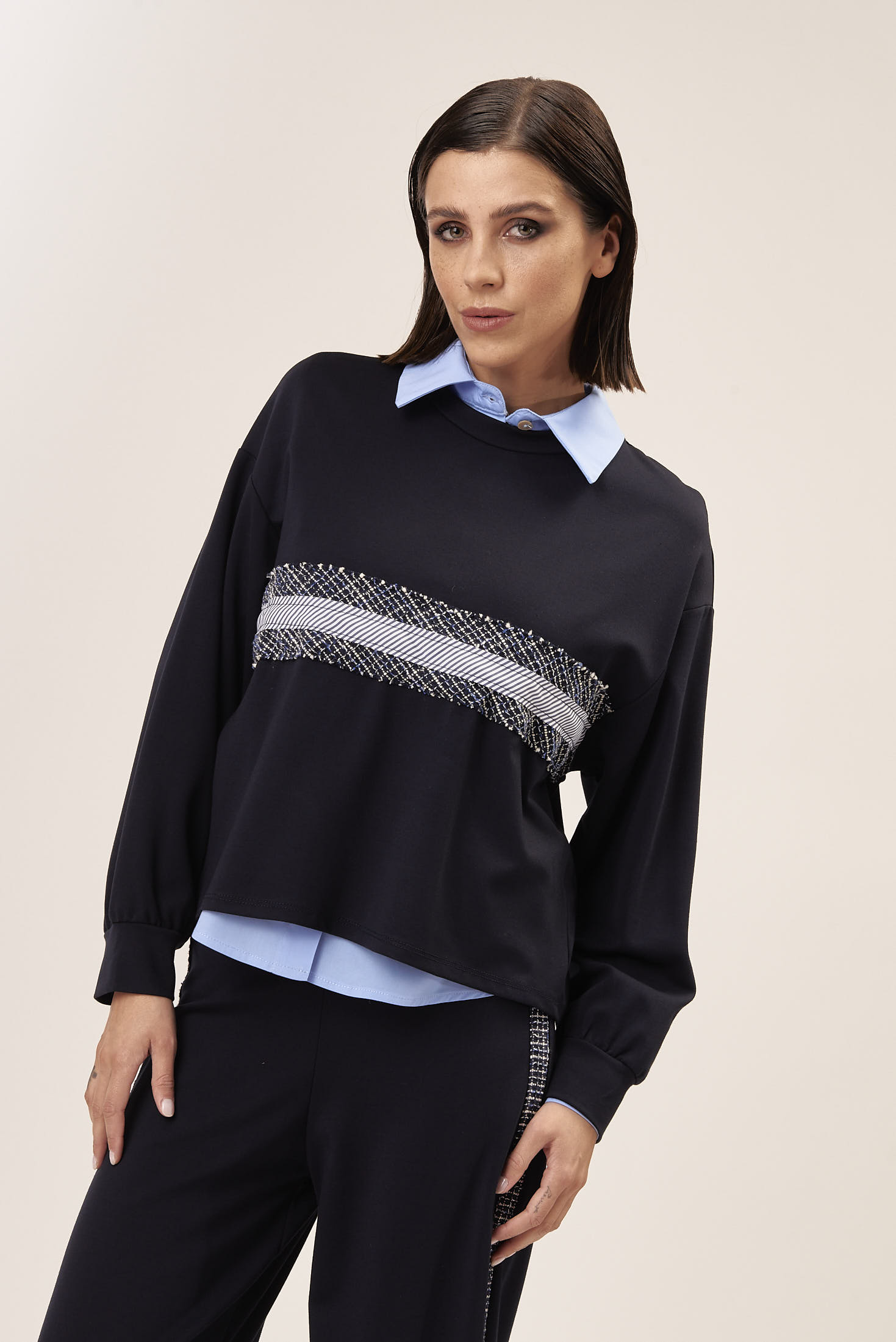 SWEATSHIRT WITH APPLICATIONS IN STRETCH FABRIC