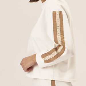 SWEATSHIRT WITH SUEDE DETAILS |