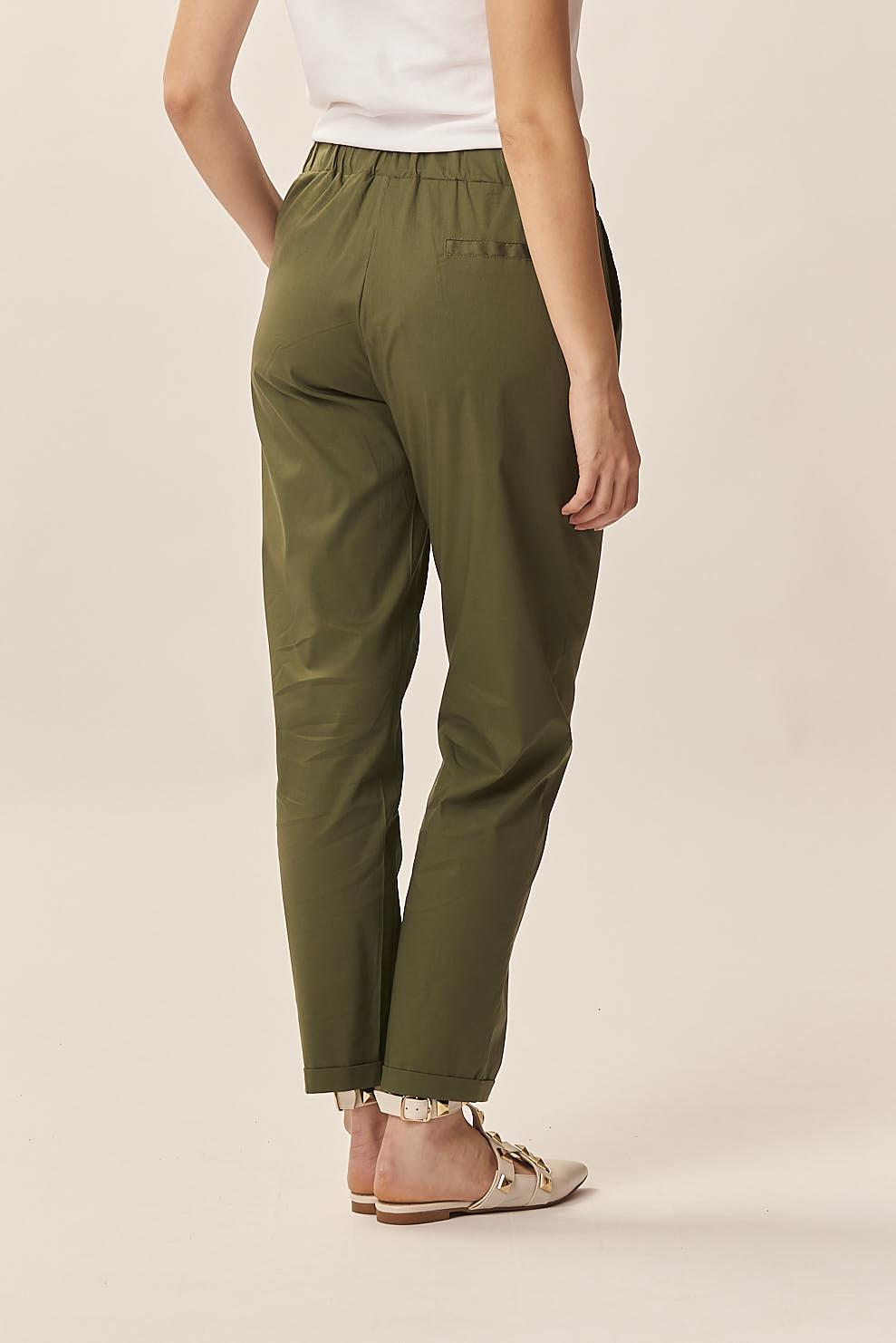 TROUSERS WITH ELASTIC AND PLEATS IN LIGHT POPLIN |