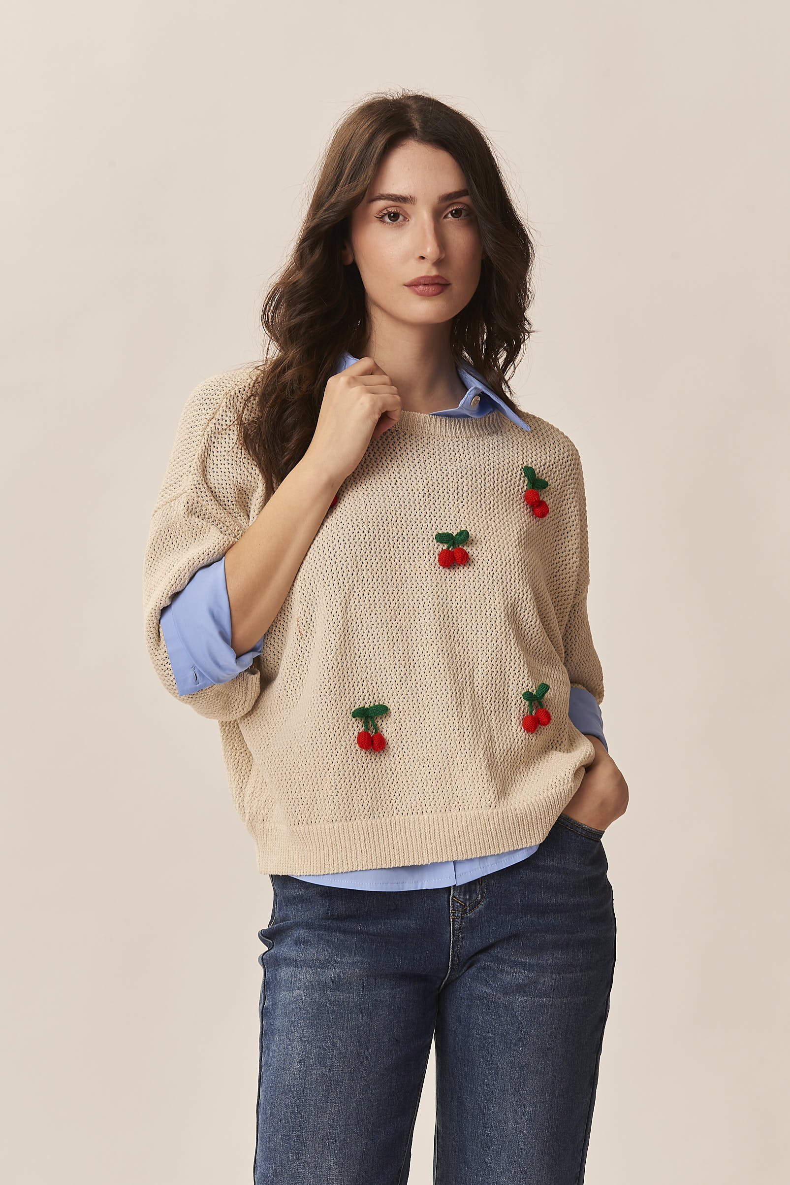 CHERRY EMBROIDERED SWEATER