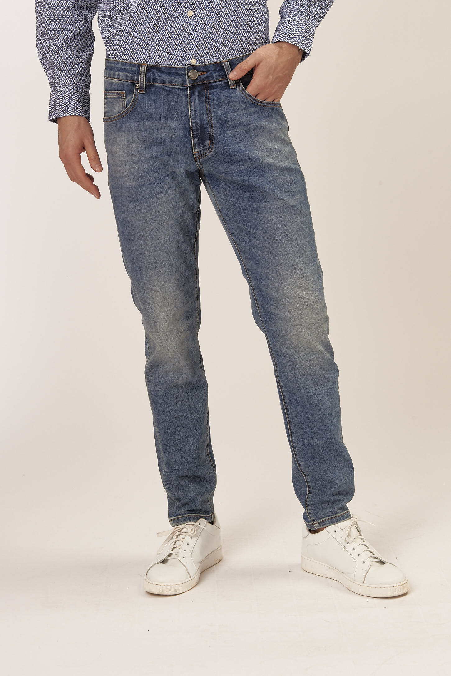 GU003-5PKT-LONG-JEANS-M-92-10 SLIM FIT DENIM MITTLERE WASCHUNG |