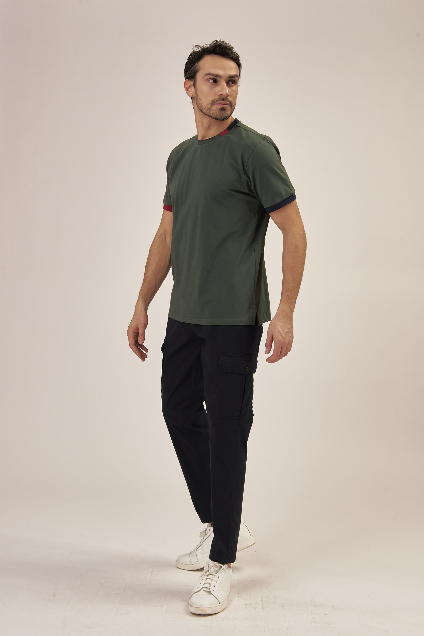 GU101-T-SHIRT-PIQUET-CONTRASTI-VERDE-1257-10 PANTALONI POPLING CARGO |