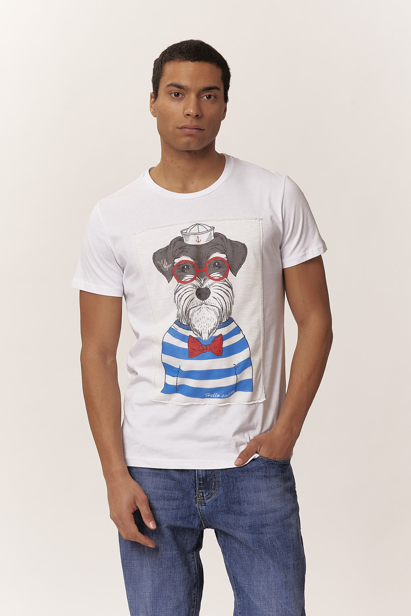 T-SHIRT MIT HUNDEPRINT