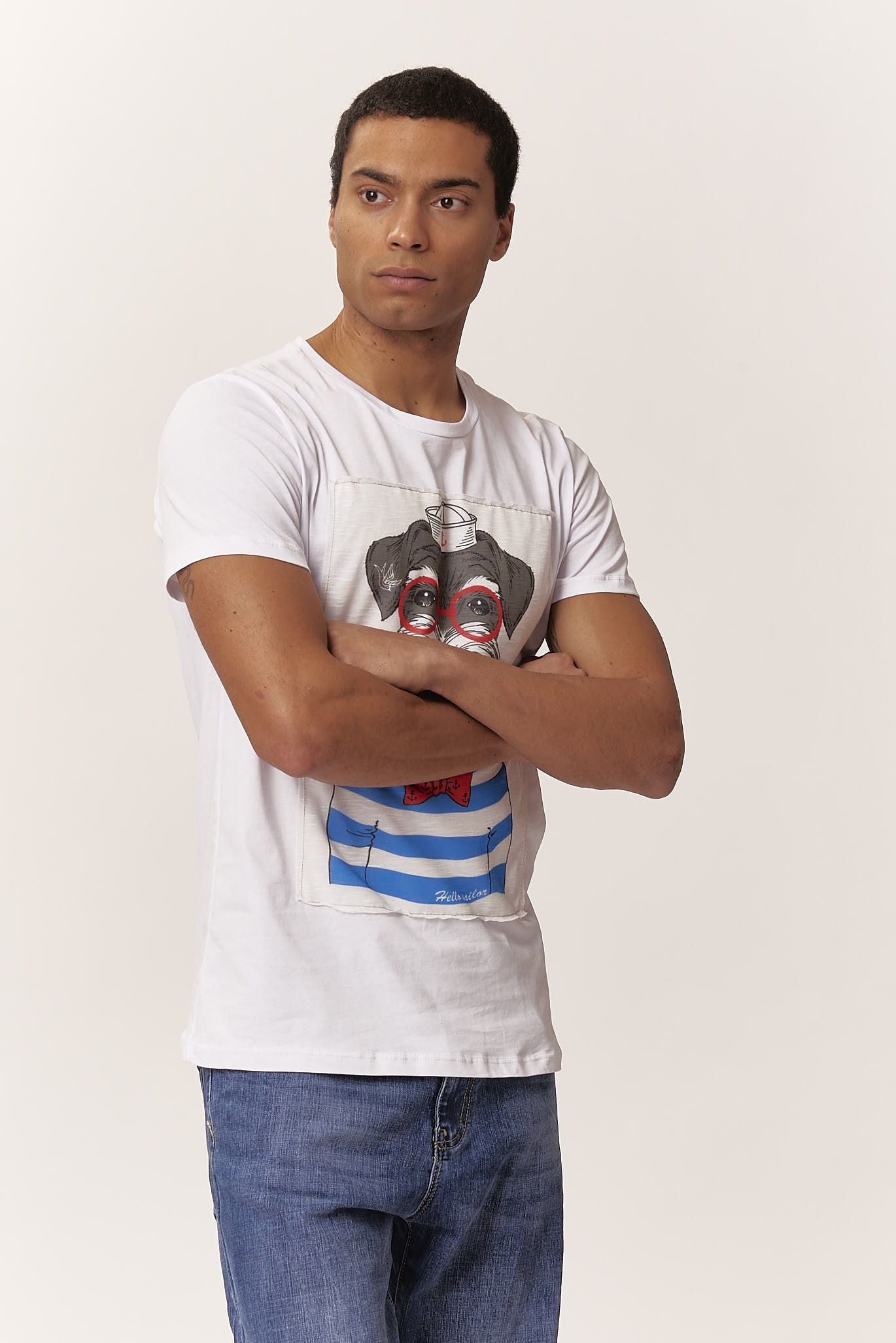 T-SHIRT MIT HUNDEPRINT |