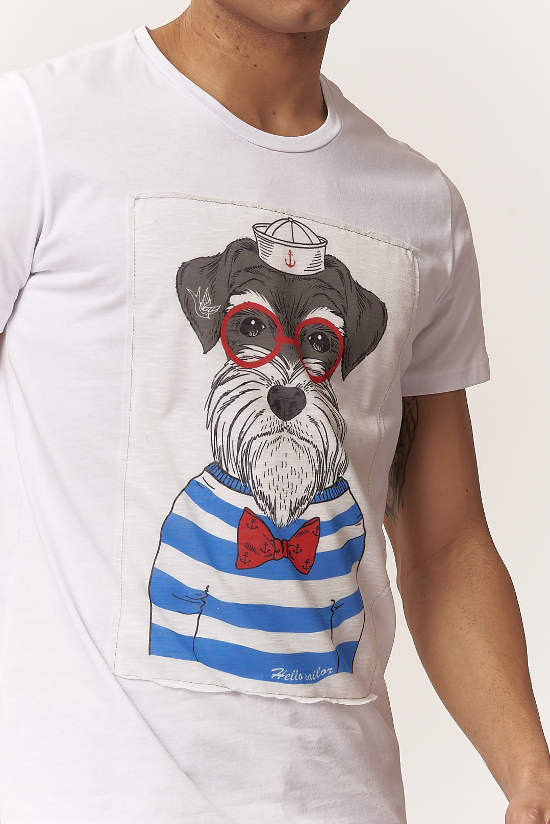T-SHIRT MIT HUNDEPRINT |