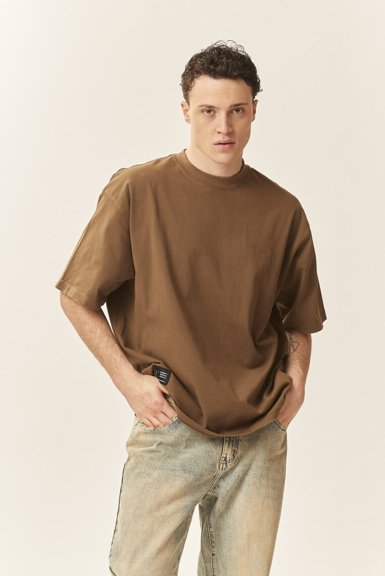 T-SHIRT OVER