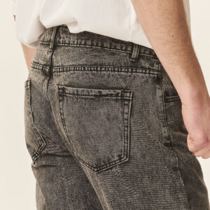GU147-LOOSE-FIT-HOSE-SCHWARZ-814 JEANS MIT LOCKERER PASSFORM |