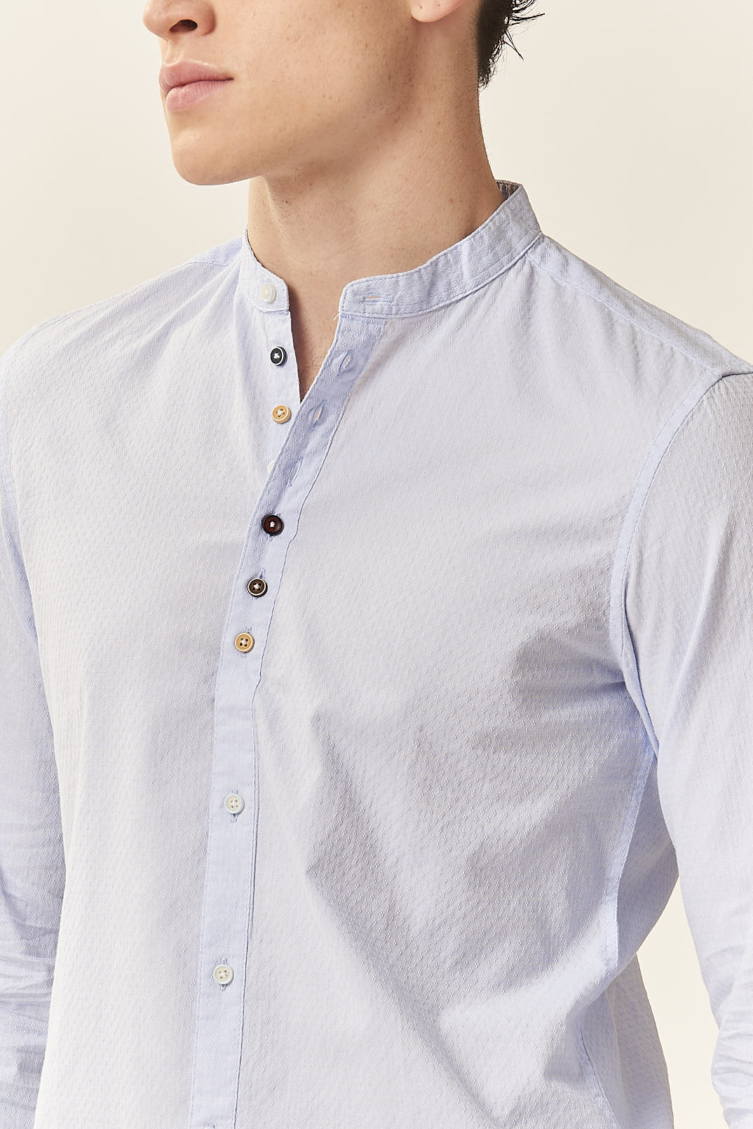 GU194-CAMICIA-COREANA-ML-BOTT.-COLORATI-CIELO-1368 CAMICIA COREANA CON BOTTONI COLORATI |