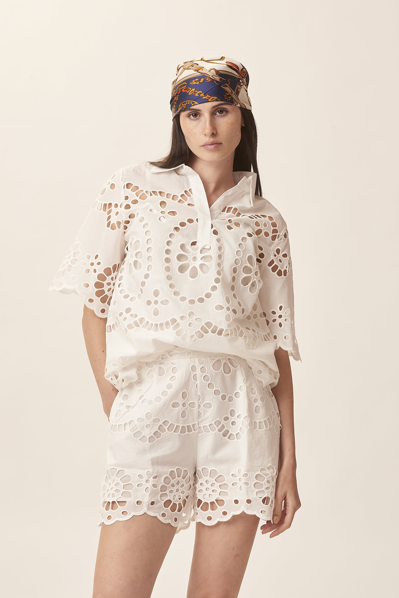 BRODERIE ANGLAISE T-SHIRT