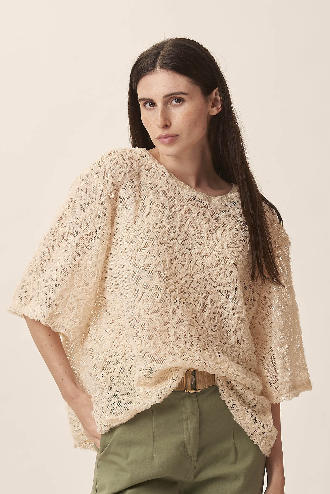 EMBROIDERED BLUSE