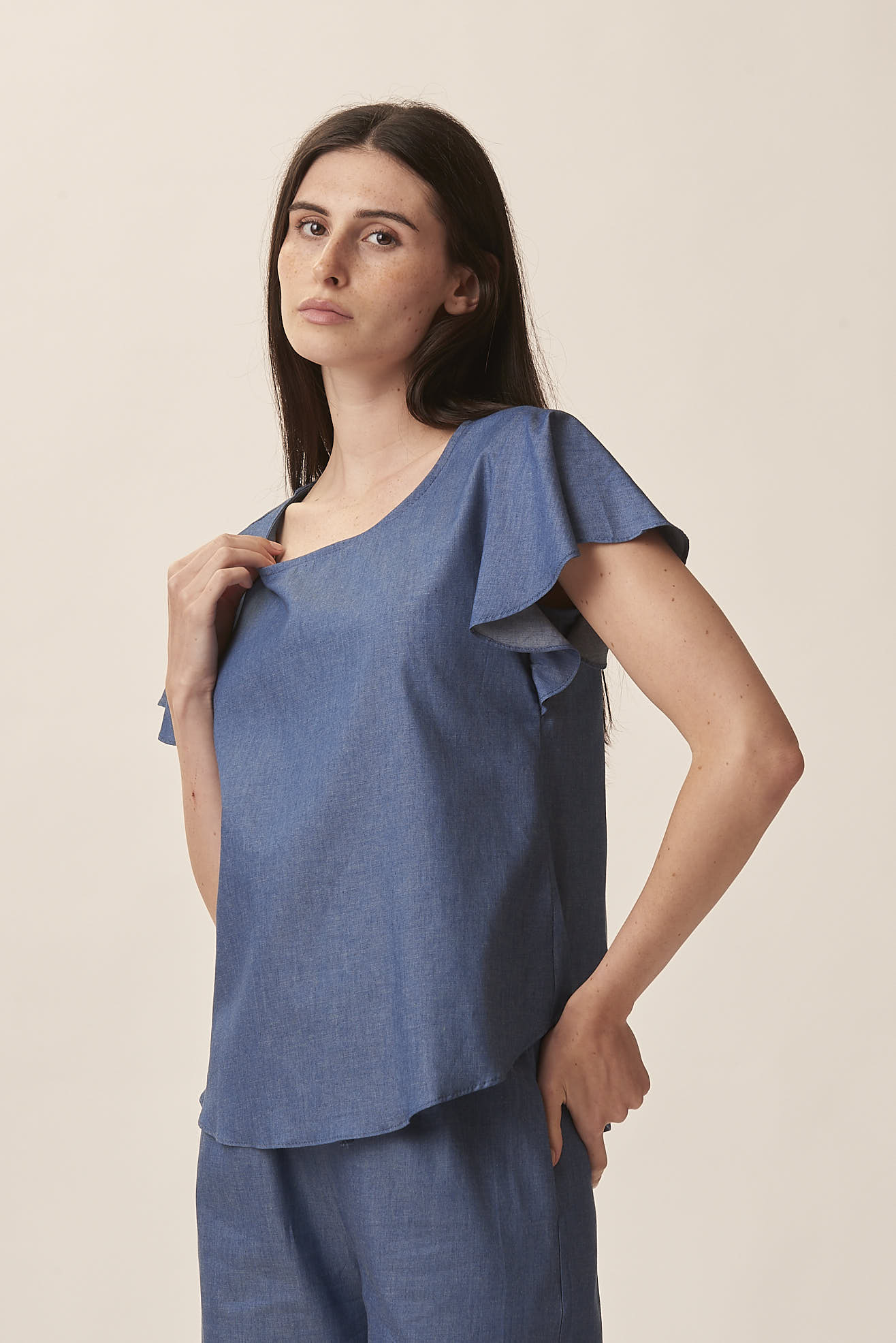 CHAMBRAY BLOUSE WITH FLAP SLEEVES