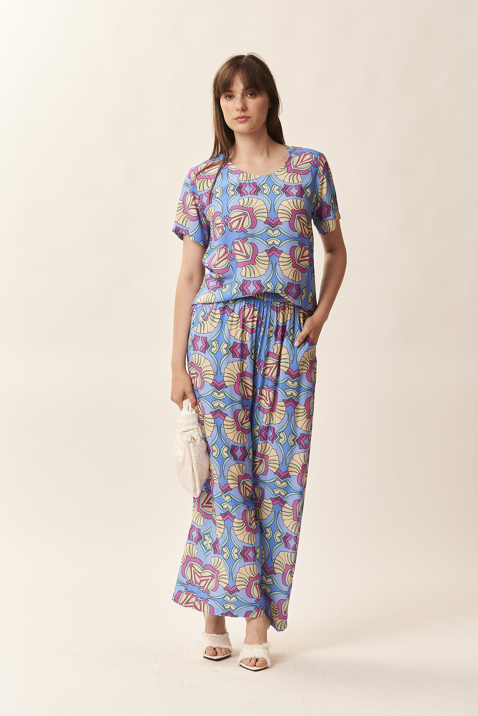 LOCKERE HOSE MIT INDIEN-PRINT