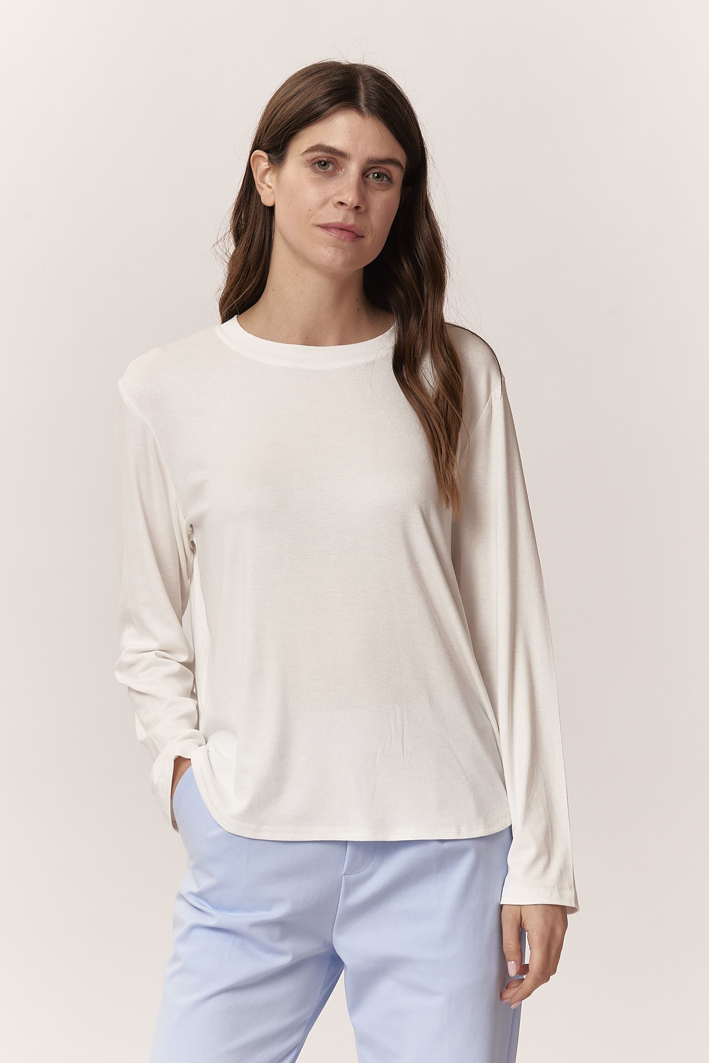 GD103-T-SHIRT-ML-BASICA-FONDO-TONDO-BIANCO-1211-1 BASIC T-SHIRT WITH ROUND BOTTOM |