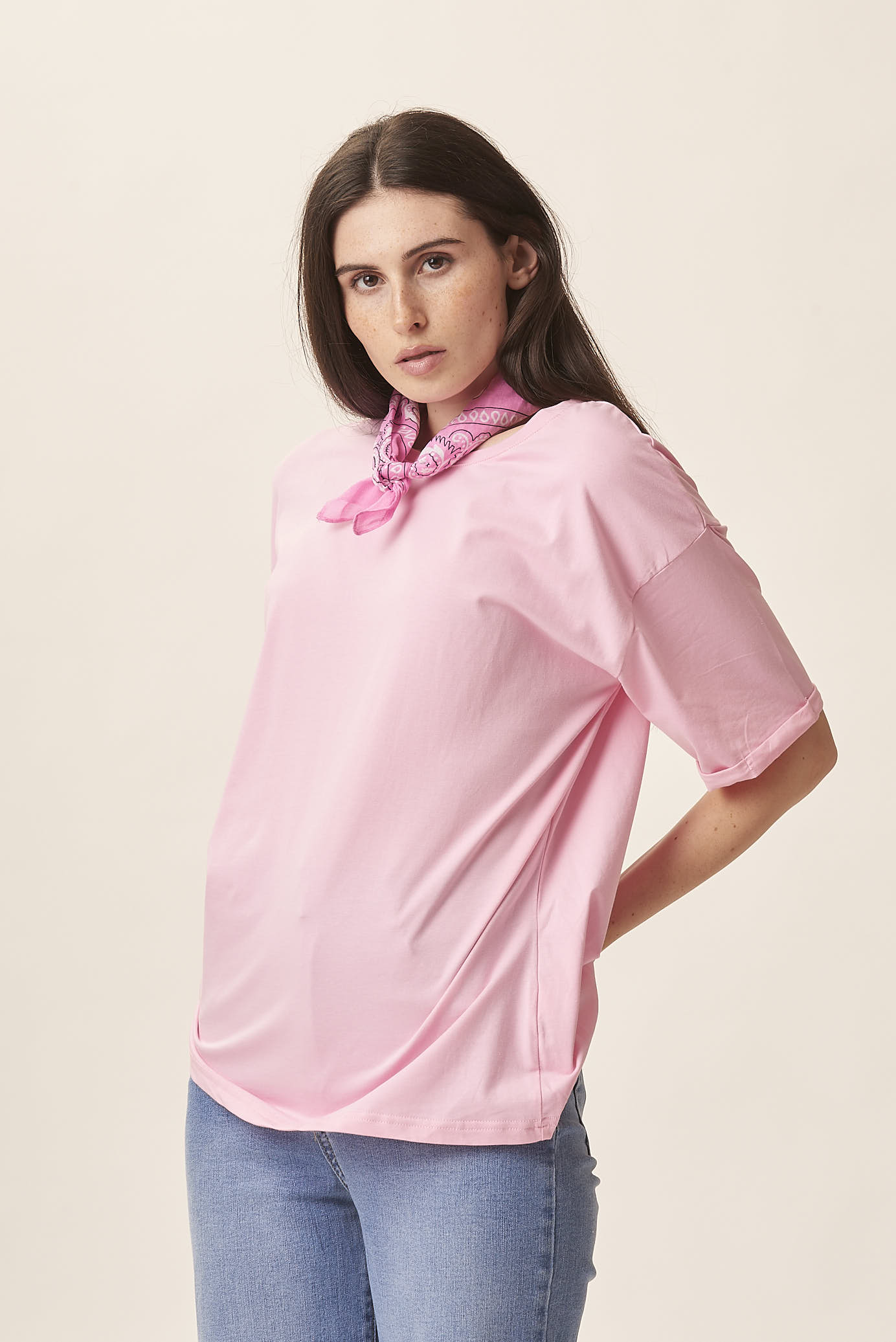 BASIC OVERSIZED T-SHIRT |