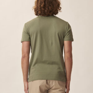 BASIC-T-SHIRT MIT RUNDHALSAUSSCHNITT |
