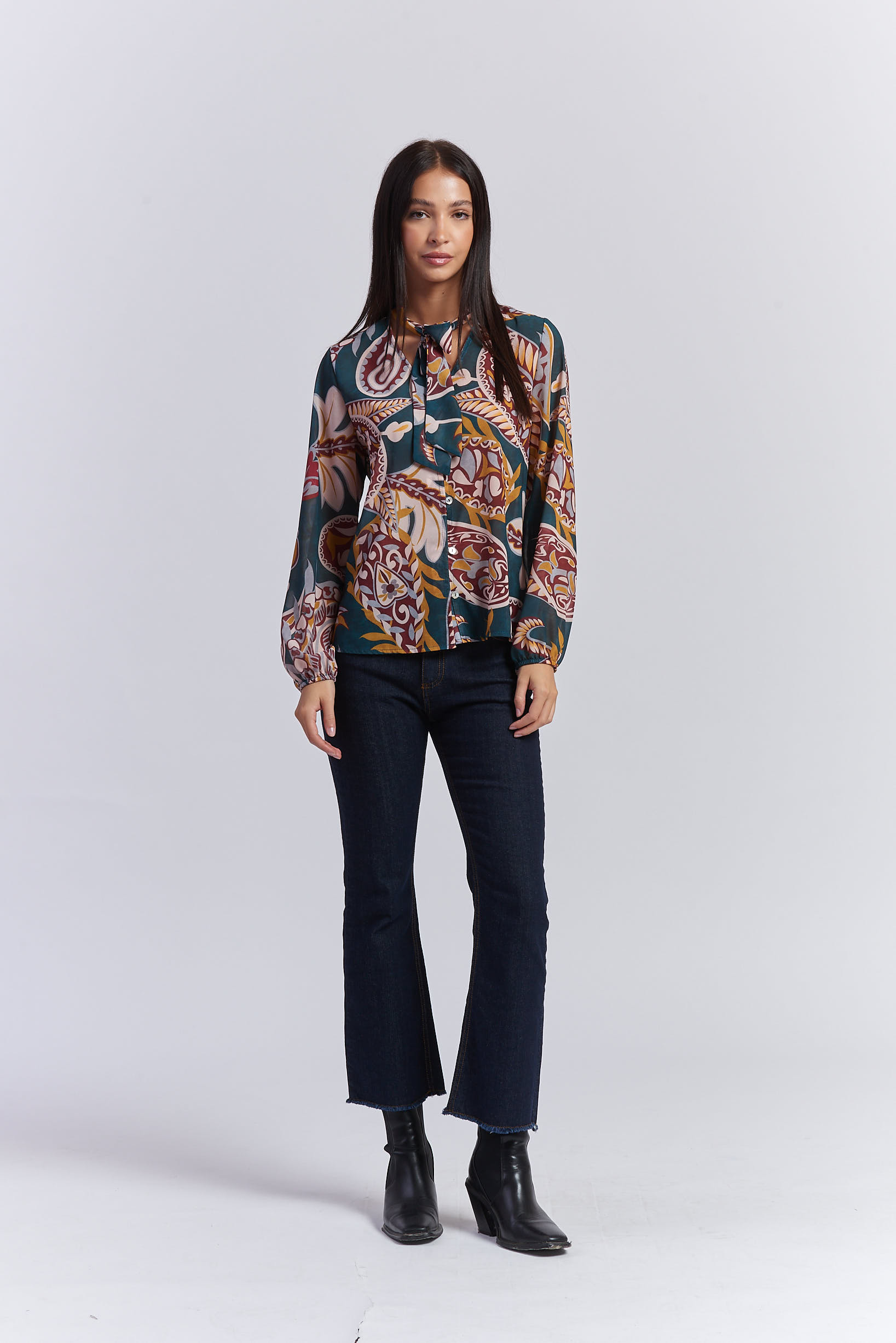 5-POCKET-JEANS MIT AUSGEFRANSTEM SAUM